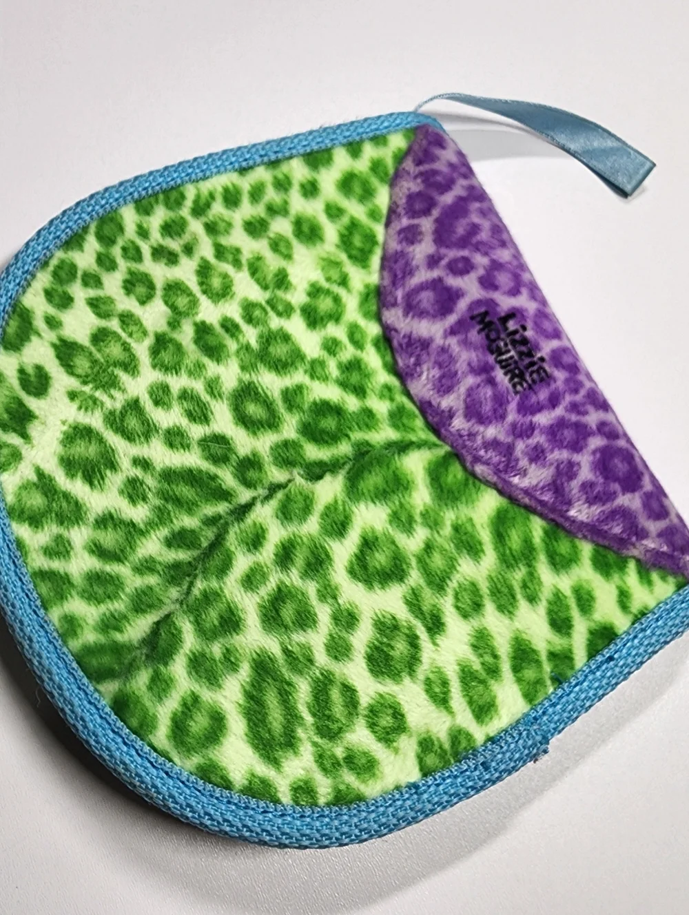 Vintage Lizzie McGuire Fuzzy CD Case Disney Channel Cartoon Collectible 2000s - Picture 2 of 4